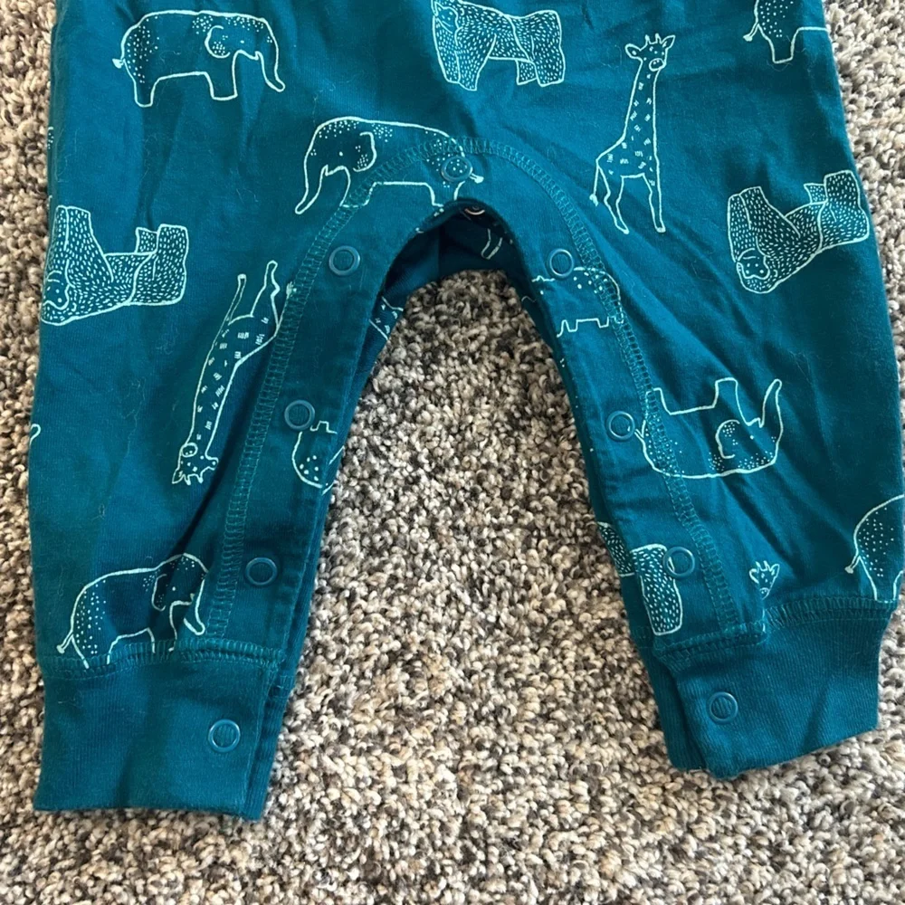 EUC Carter's Baby Boys' Safari Long Sleeve Jumpsuit